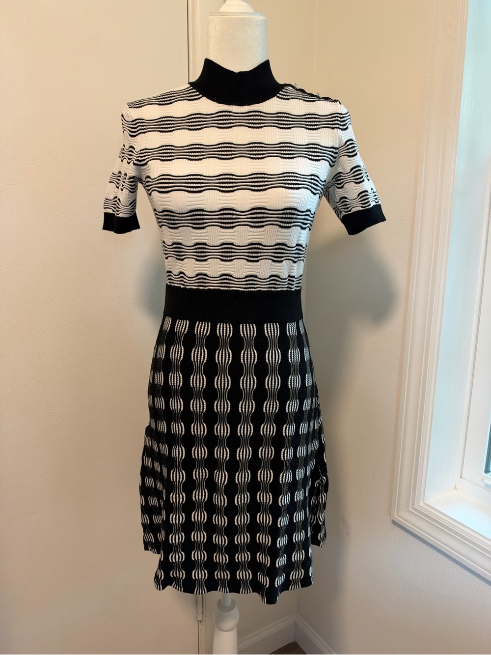 BOSS Hugo Boss Foldiana Black White Knit A-Line Dress Size L